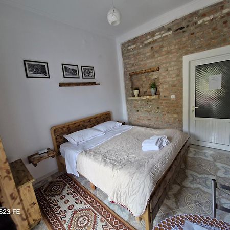 Guesthouse Belle View Berat Bagian luar foto